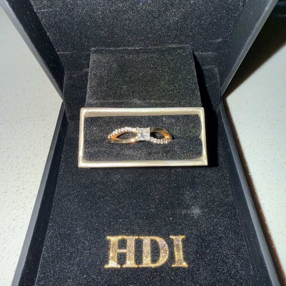 NEW 14K Yellow Gold Natural Diamond Infinity Ring 0.10–0.15 CT Light-Up HDI Box - Picture 3 of 13